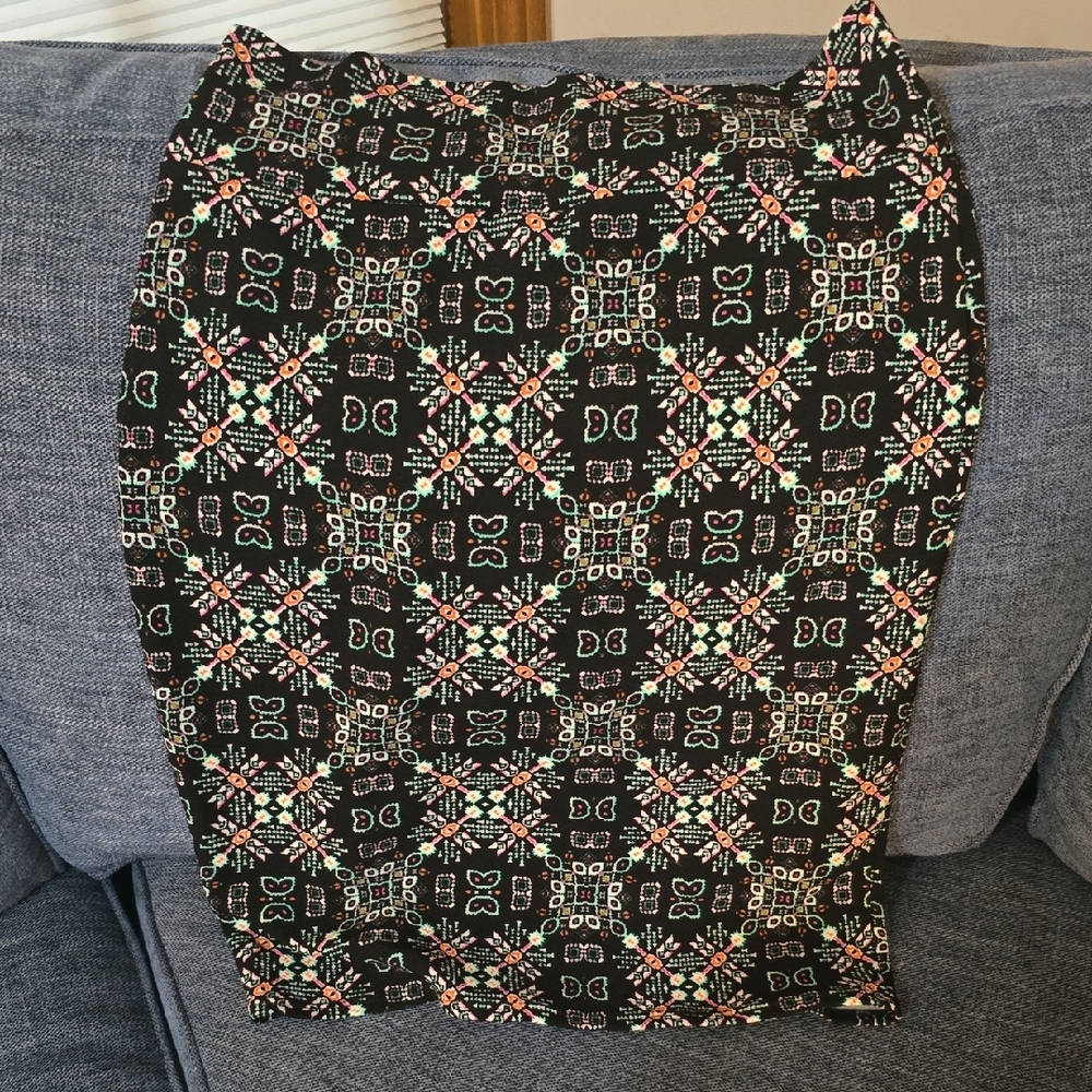 EUC Lularoe Cassie Skirt